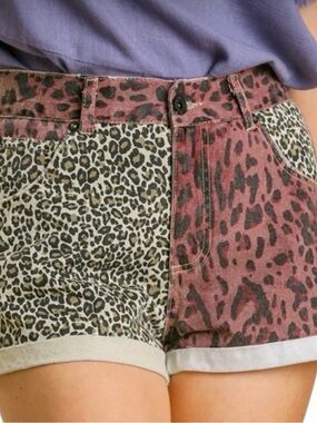 Umgee Two-Tone Leopard Jean Shorts in Pink & Cream